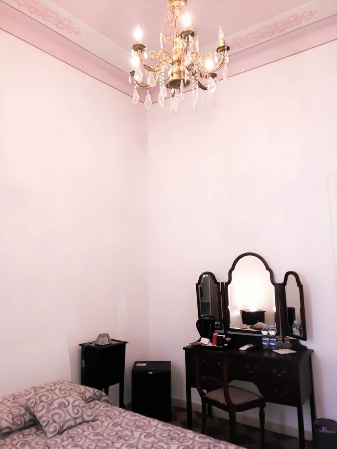 Eleonora Room & Breakfast โอริสตาโน ภายนอก รูปภาพ